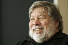 Đồng sáng lập Apple Steve Wozniak cảm thấy "vui lây" khi Apple thành công ty nghìn tỷ đô