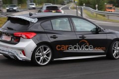 Ford Focus ST sẽ trang bị động cơ xăng tăng áp bốn xy lanh 2.3 lít