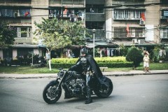 Harley davidson V-Rod độ bánh béo mang phong cách Batman của Biker Việt