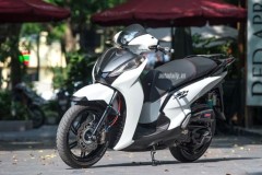 Honda SH300i được chủ nhân độ thêm nhiều đồ độ đắt giá