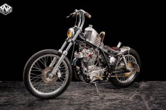 Yamaha SR400 thoát xác trở thành một chiếc bobber đầy "chất chơi"