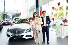 Hotgirl Milan Phạm tậu xế sang Mercedes-Benz C 250 giá hơn 1,7 tỉ đồng