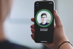 Trải nghiệm tính năng FaceID trên iPhone chạy hệ điều hành iOS 11
