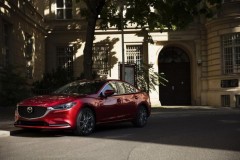 Mazda phổ cập tính năng Android Auto và Apple CarPlay cho tất cả các mẫu xe