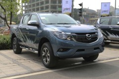 Bán tải Mazda BT-50 ra mắt thị trường Việt Nam với giá từ 655 triệu đồng