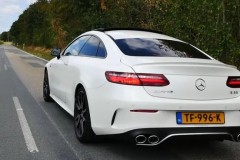 Mercedes-AMG E53 Coupe mới chỉ mất 4,4 giây để tăng tốc từ 0 - 100 km/h