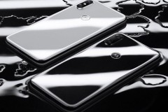 Moto P30 ra mắt: màn hình 6.2 inch, RAM 6 GB, bộ nhớ 128 GB, camera kép