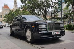 Rolls-Royce Phantom Series II màu đen bóng bẩy không thể rời mắt