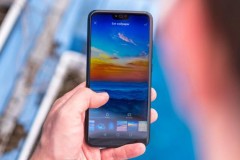 Chọn Xiaomi Mi 8 SE hay Huawei Honor 10 trong tầm giá 7 triệu đồng?