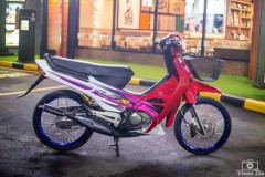 Smile 110 độ bộ áo mang gam màu trắng đỏ cùng nhiều đồ chơi giá trị