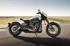 Harley-Davidson FXDR 114 lấy cảm hứng từ xe đua drag và cỗ máy "cơ bắp"