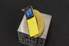 Khám phá các đặc điểm bên trong chiếc điện thoại Nokia 8110 4G