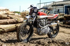 Triumph Scrambler độ phong cách Tracker ấn tượng