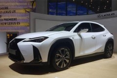 SUV hạng sang cỡ nhỏ Lexus UX 2019 chính thức cập bến Đông Nam Á