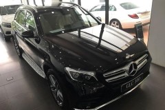 Khách hàng ồ ạt mang Mercedes-Benz GLC đi kiểm tra và thay thể dầu cầu
