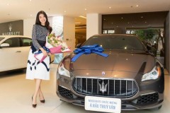 Á hậu Thúy Vân tậu Maserati Quattroporte 7,9 tỷ đồng