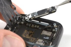 Mổ bụng Apple Watch Series 4: Mọi thứ đã được sắp xếp tinh tế hơn