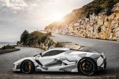 Bạn có dám ‘phá’ một chiếc xe Ferrari trị giá 5 triệu USD?