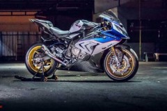 BMW S1000RR độ full Carbon fiber đầy hấp dẫn và cá tính