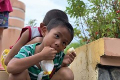 Bộ ảnh vui Trung thu của trẻ em Tây Ninh qua "lăng kính" iPhone Xs Max