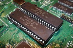 Bộ nhớ ROM hoạt động như thế nào?