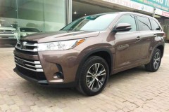 Cận cảnh Toyota Highlander 2018 giá 2,7 tỷ tại Hà Nội