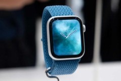Đặt lên bàn cân Apple Watch Series 4 và Fitbit Versa: Đâu là sự lựa chọn hoàn hảo?