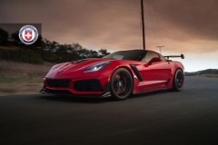 Chevrolet Corvette ZR1 2019 nổi bật với màu sơn Long Beach Red