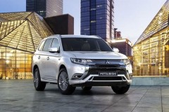 Chi tiết xe Mitsubishi Outlander 2019 giá từ 831 triệu đồng