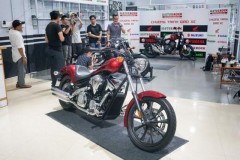 Thi trường phân khối lớn tại Việt Nam có thêm Honda Fury 1300 2018 và Honda Shadow Phantom 750 2018