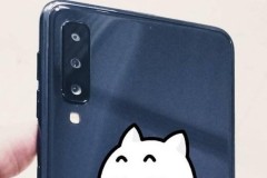 Rò rỉ hình ảnh thực tế Galaxy A7 (2018) với 3 camera chính ở mặt lưng