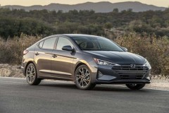 Hyundai Elantra 2019 nâng cấp về ngoại hình và nhiều tính năng, giá từ 17.000 USD tại Mỹ
