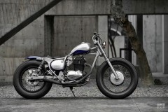 Kawasaki BJ250 độ phong cách bobber lạ lẫm