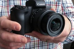 Thời gian sử dụng pin của máy ảnh không gương lật Canon và Nikon lâu hơn cả thông tin mà hãng đưa ra