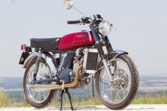 Ngỡ ngàng với Honda 67 thay máy 250cc cực mạnh của Kawasaki