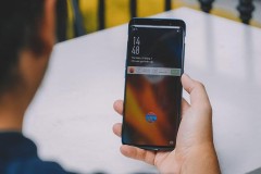 OPPO, Xiaomi...tập trung vào smartphone viền mỏng, camera trượt