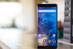 Sony Xperia XZ3 và Honor Play là 2 sản phẩm tốt nhất tại các phân khúc