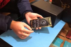 Trên tay VIPPHONE, smartphone siêu bảo mật không dành cho tất cả mọi người