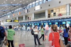 Tự dưng phát ngôn có bom trong hành lý, khách bị cấm bay