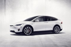 Những ưu và nhược điểm của Tesla Model X 2018