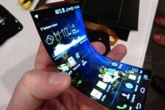 Trải nghiệm nhanh nguyên mẫu smartphone màn hình gập