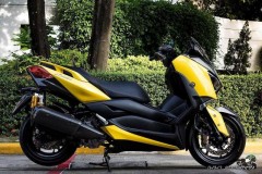 Vẻ đẹp tráng lệ của Yamaha X-Max300 dưới sự nâng cấp hàng loạt option nổi tiếng