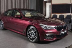 BMW 7 Series M Sport đầy nổi bật với một màu sơn đặc biệt