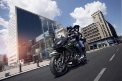 Kawasaki Versys 650 2019 được bổ sung màu đen xám với bộ tem mới bắt mắt hơn