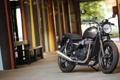 Mô tô hoài cổ Triumph Street Twin và Street Scrambler 2019 có những gì thay đổi?