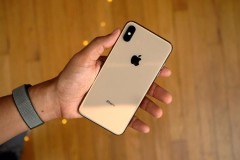 iPhone XS và XS Max đã cải thiện lớn về thời lượng pin nhưng vẫn thu Galaxy Note 9