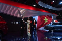 Daivd Beckham chia sẻ trải nghiệm của mình về xe Vinfast trên fanpage chính thức