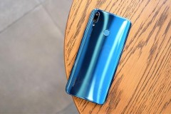 Đánh giá nhanh Huawei Y9 2019: Mặt lưng bóng bẩy, 4 màu sắc, 4 camera