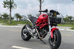 Ducati Monster custom 'Bà Già Đi Chợ' cực thú vị trên đất Việt