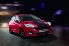 Hai phiên bản Đỏ - Đen của Ford Fiesta ST-Line 2019 chứng minh sọc thể thao phù hợp với mọi chiếc xe